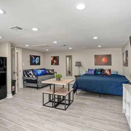 Vila Cosmic Studio At North Downtown Houston Exteriér fotografie